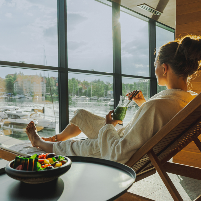 Jak zregenerować zmysły po aktywnym dniu na Mazurach – masaże, sauny i strefy wellness w Mikołajkach
