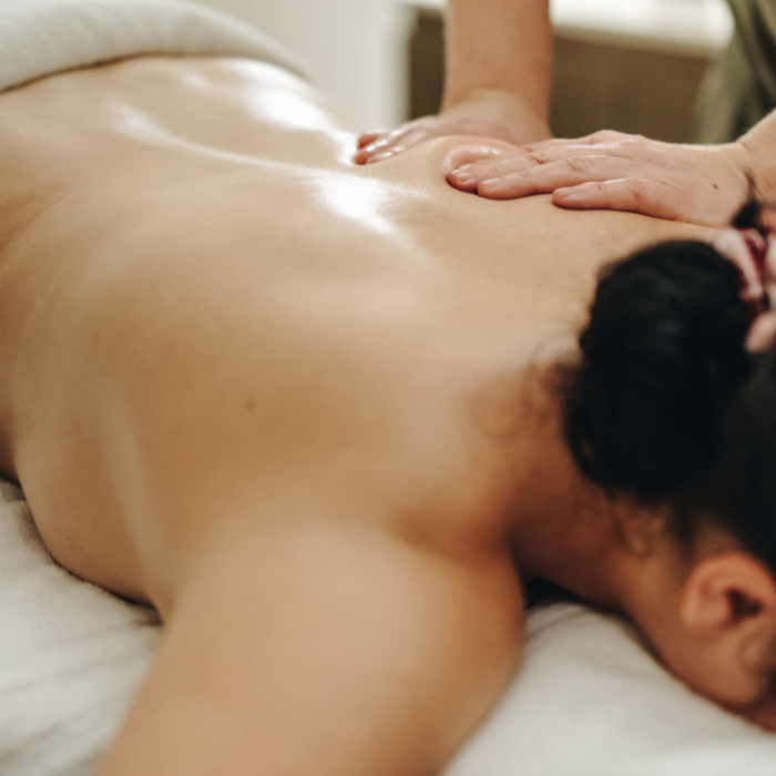 Zimowa regeneracja skóry: najskuteczniejsze zabiegi i rytuały SPA na chłodne miesiące